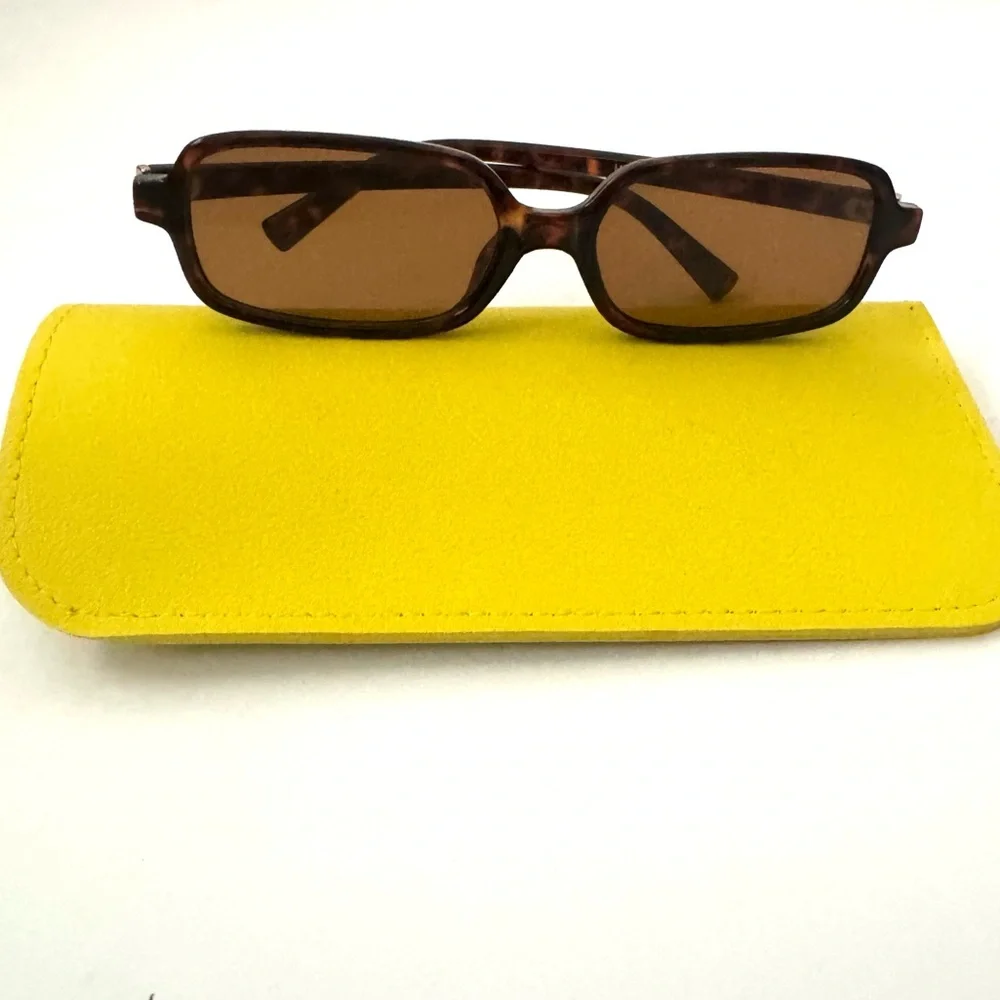 Women Small Narrow Rectangle Sunglasses UV400 Retro 90s with Case